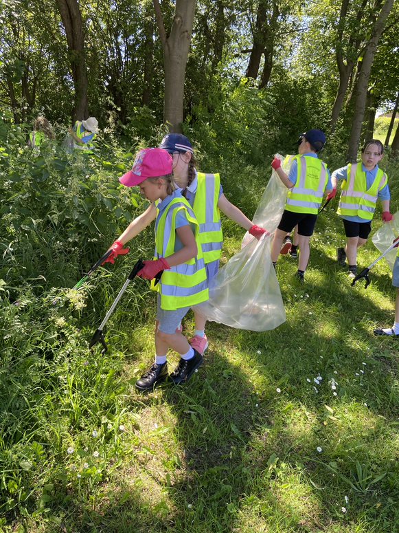 litter-pickers